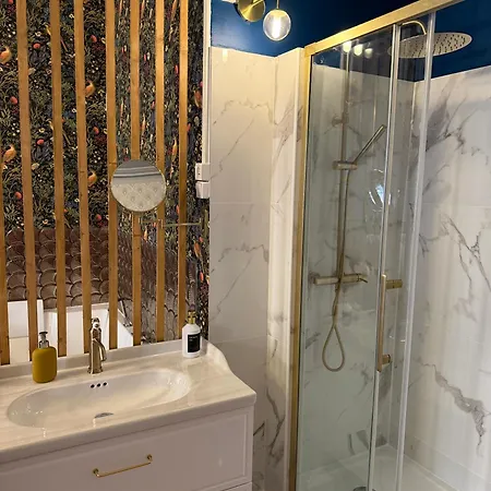Appartement Haussmann - Balneo & Cinema Prive 尼姆