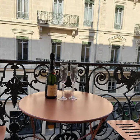 Appartement Haussmann - Balneo & Cinema Prive 公寓 *